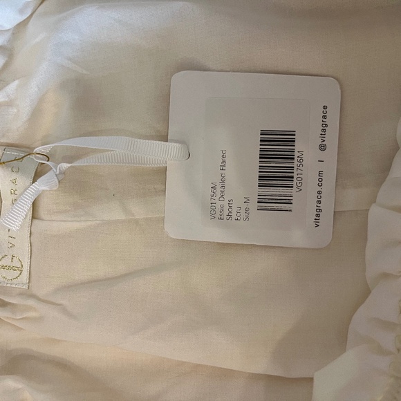 Vita Grace shorts, Size M, NWT - Picture 1 of 4